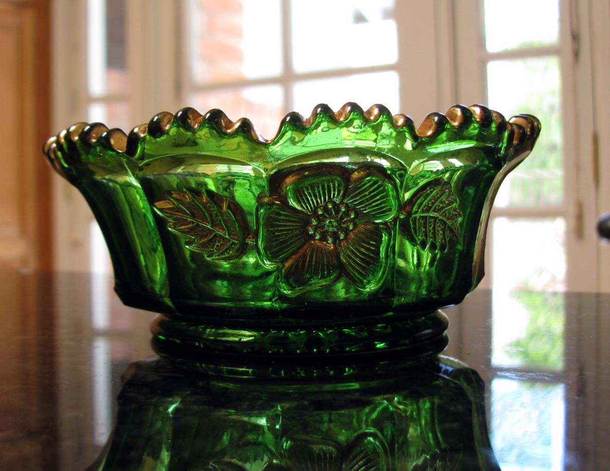 Northwood COSMOS Green Berry Bowl circa 1908