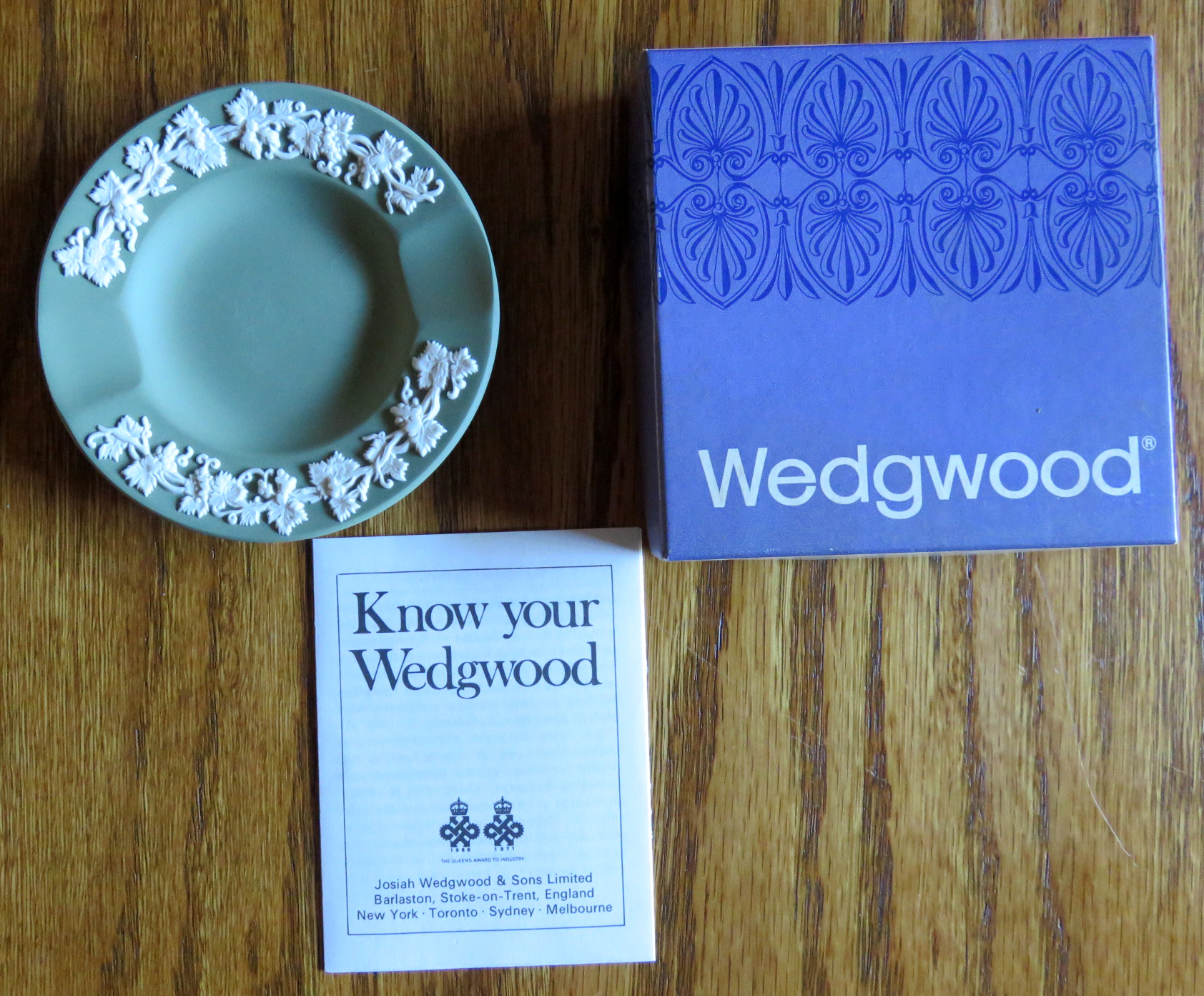 WEDGWOOD Jasperware Sage Green Round Ashtray with Original Box 3.5
